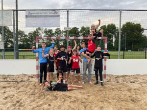 Beach tigers D 24